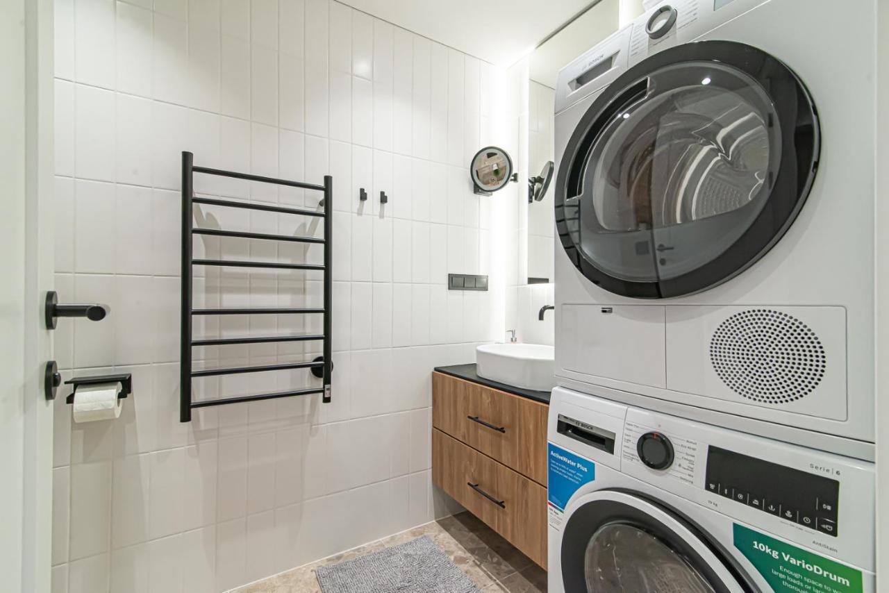 #stayhere - New & Stylish Minimalistic 1bdr Center VNO