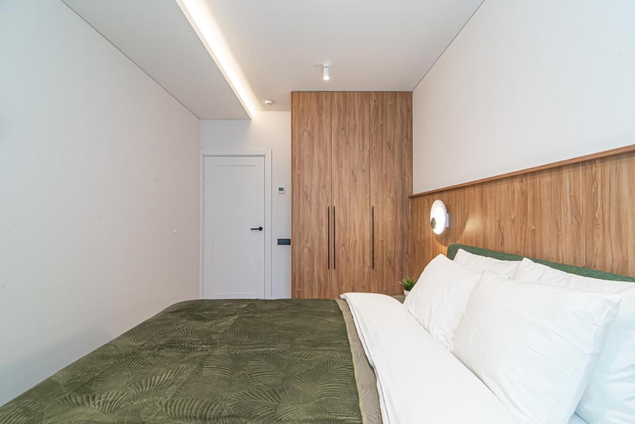 #stayhere - New & Stylish Minimalistic 1bdr Center Apartment